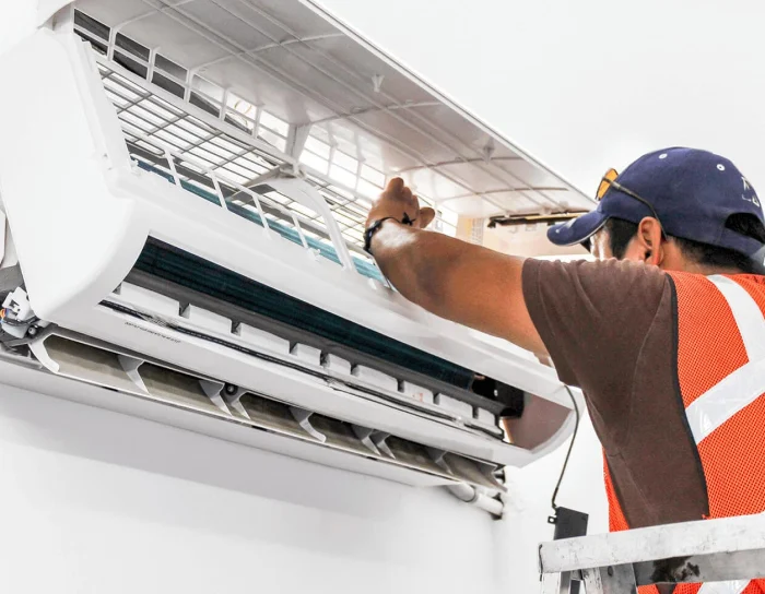 專業冷氣維修安裝服務 Professional AC repair service